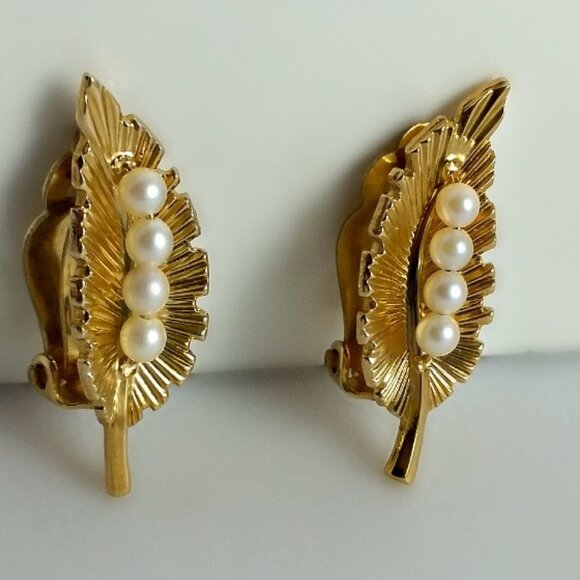 Vintage 12k Gold Filled Leaf & Pearl Earrings - Cultured Freshwater Pearls - Picture 4 of 5